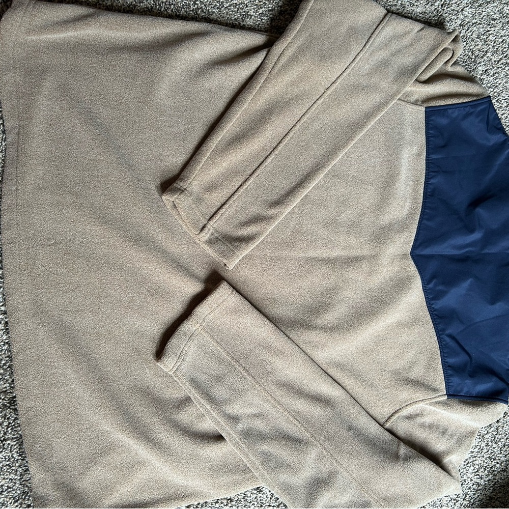 Men’s Roper Pull Over - Picture 2 of 3